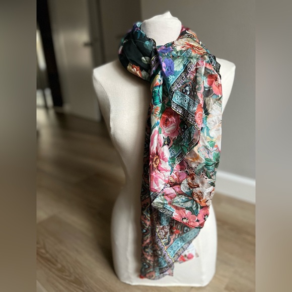 Johnny Was silk scarf - Picture 7 of 14